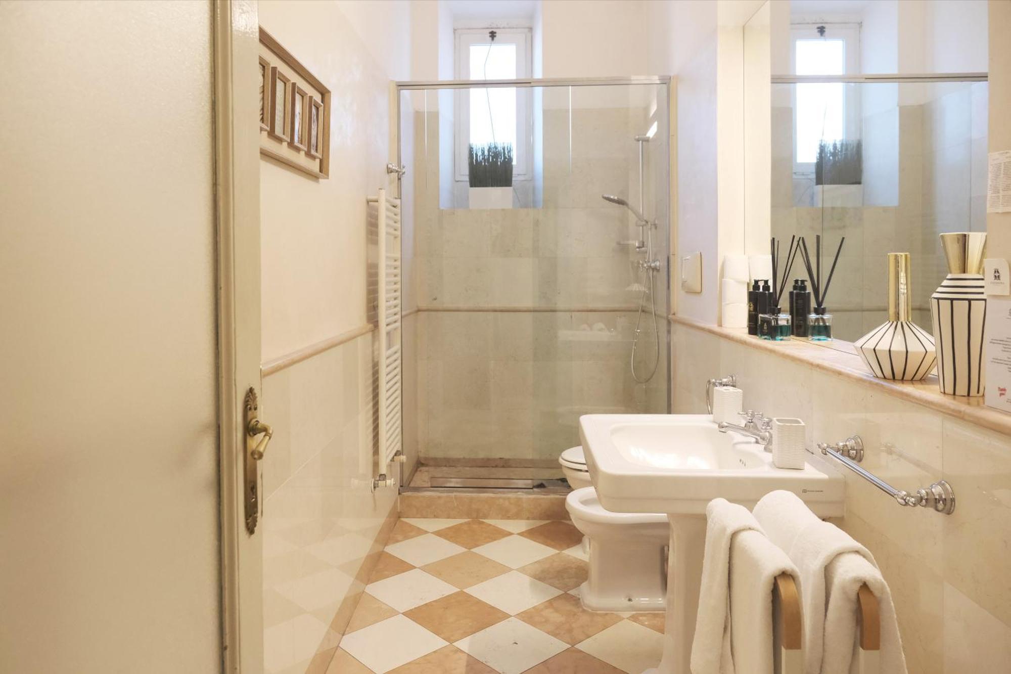 Comecasa 2 Bedrooms Apartment In Via Curtatone 米兰 外观 照片